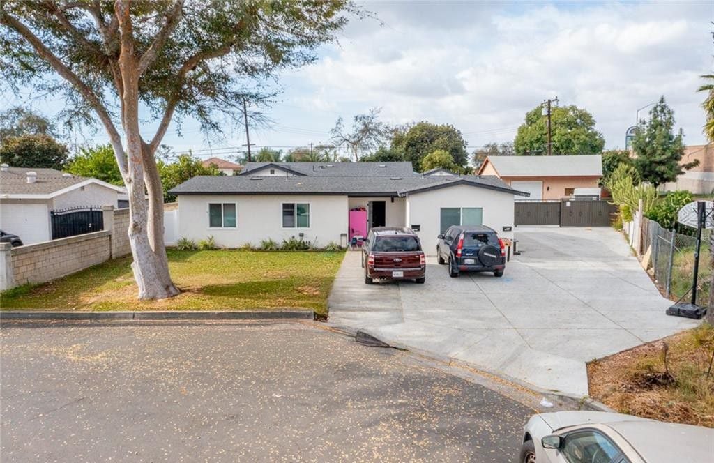 Street-facing exterior view of 13611 Glenhaven